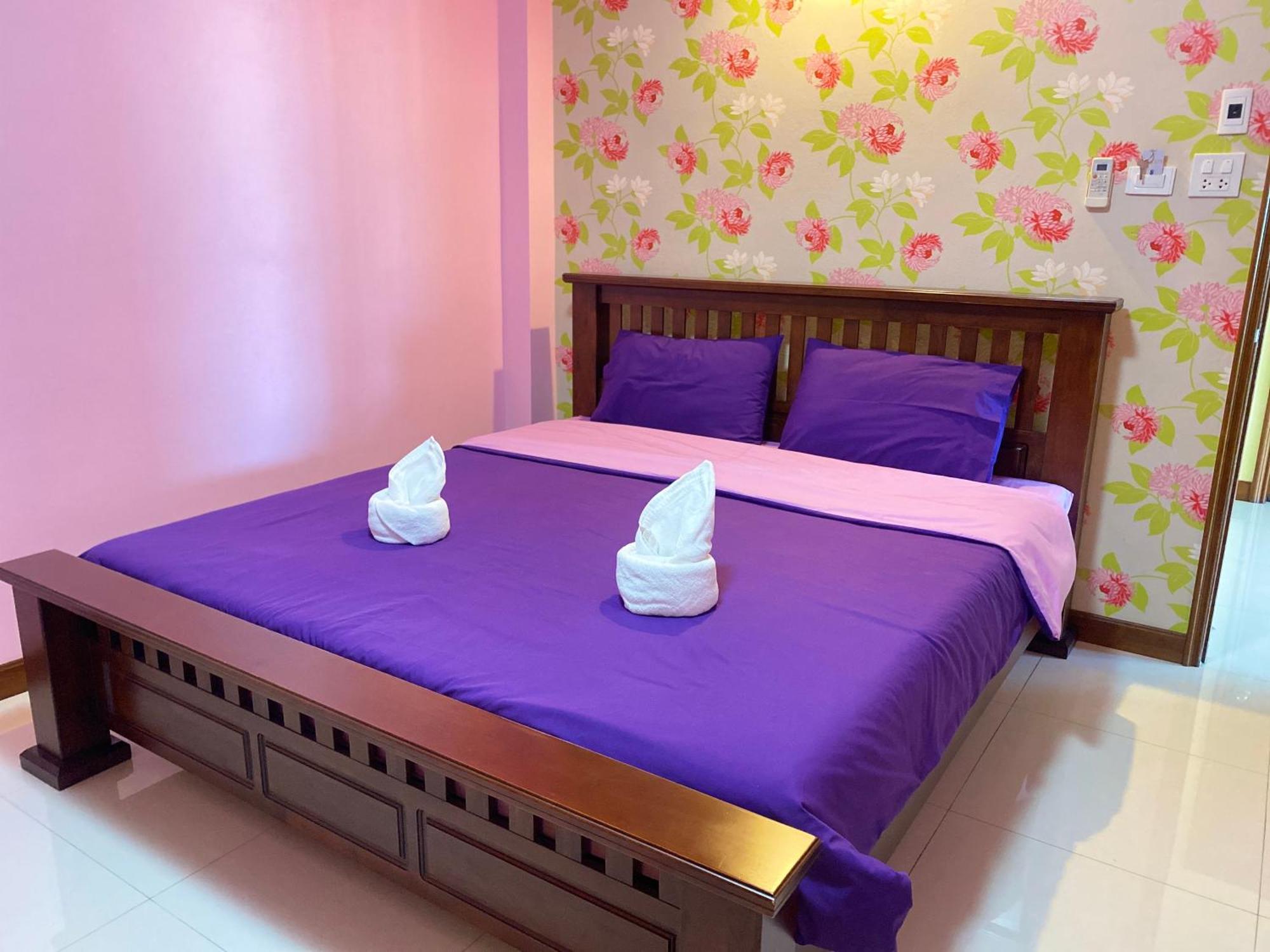 Rak Ban Kerd House Hotel Ko Si Chang Exterior foto