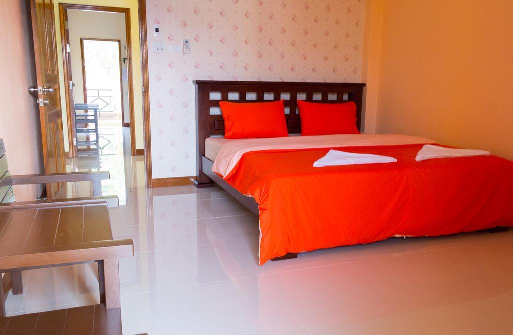 Rak Ban Kerd House Hotel Ko Si Chang Cameră foto
