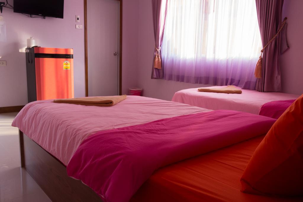 Rak Ban Kerd House Hotel Ko Si Chang Cameră foto